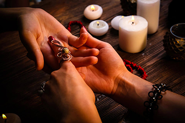 Palm Reading Predicts Your Future Accurately palm reading to know your future